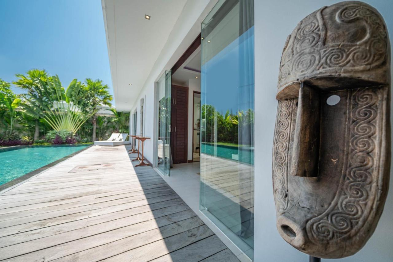 Villa Tira - Elegant 3Br In Central Seminyak Exterior photo